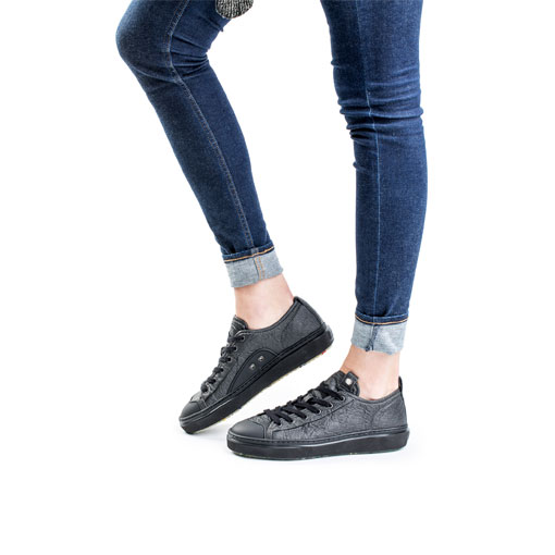 MAT Black 6